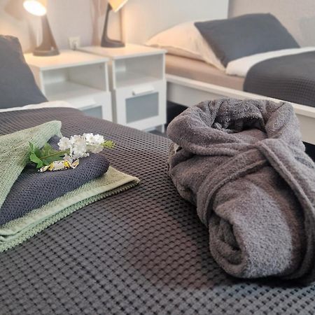 Ferienwohnung Landlicht Mit Terrasse In Ruhiger Lage Sulingen Esterno foto